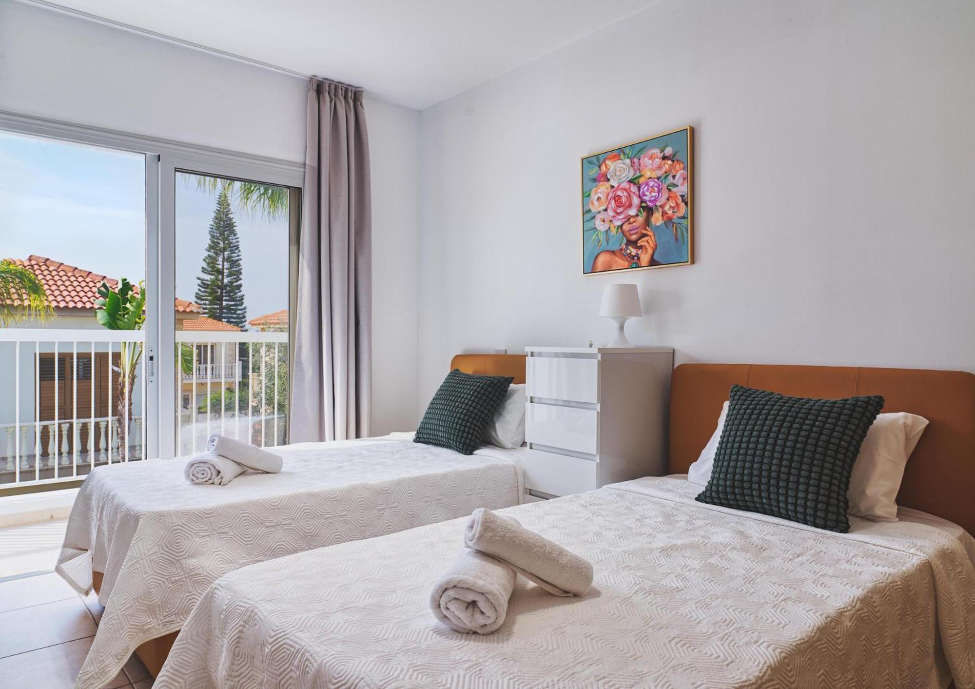 Luxvillasrentals アヤナパ エクステリア 写真